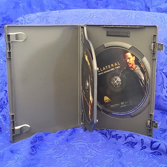 💿 Collateral 2-Disc DVD starring Tom Cruise & Jamie Foxx [Widescreen] - Picture 5 of 9